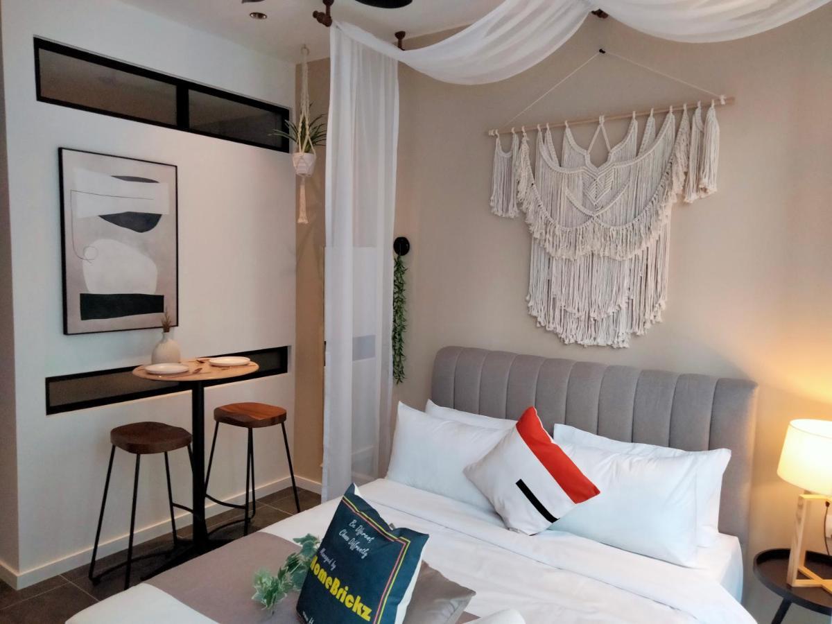 Scarletz Suites Klcc I Homebrickz Kuala Lumpur Exterior foto